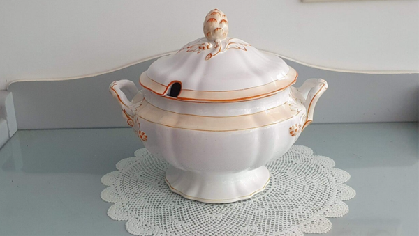 Soepterrine Petrus Regout - Model Grenade, Decor perzikkleurige rand