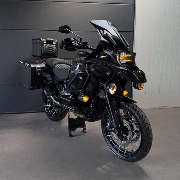 BMW R1250GS ADVENTURE 2024 Custom Triple Black