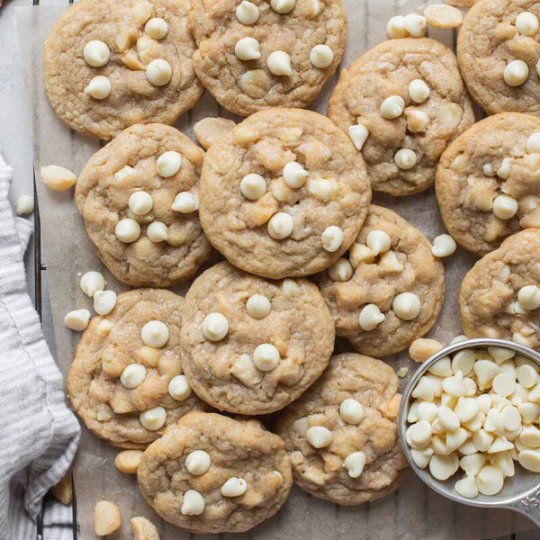White Chocolate Macadamia Nut Cookie 3.5 oz