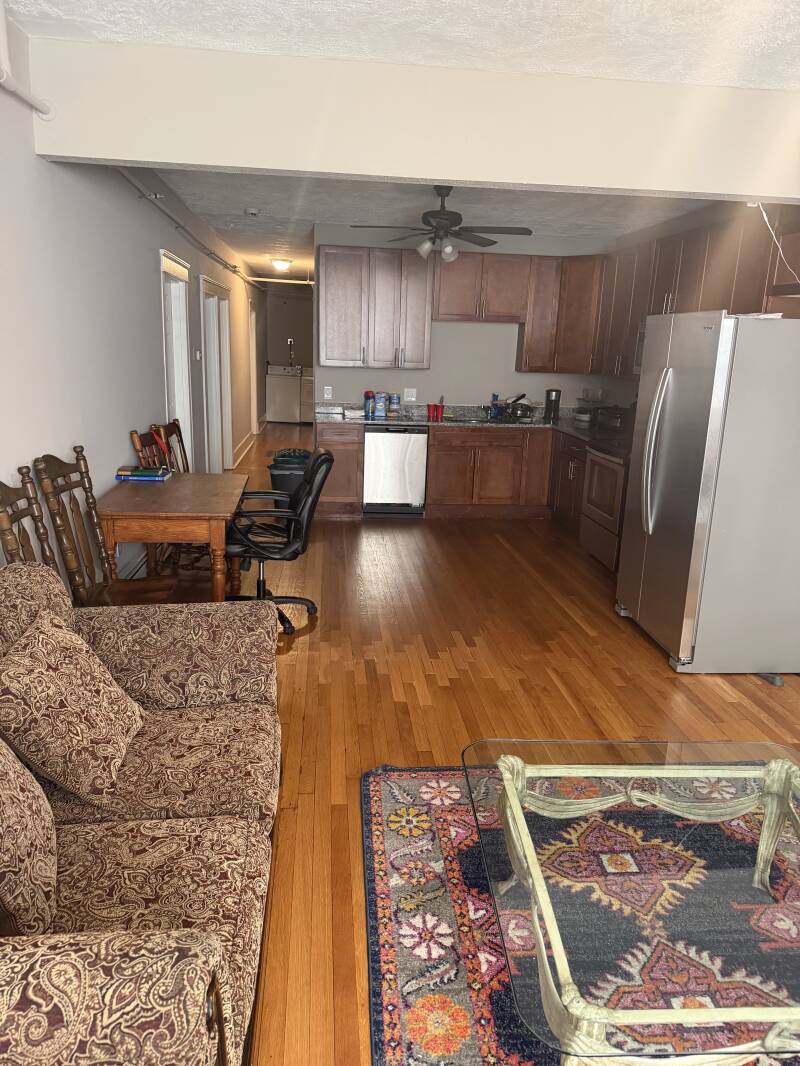 livingroom-standard-c7kg5c.jpg