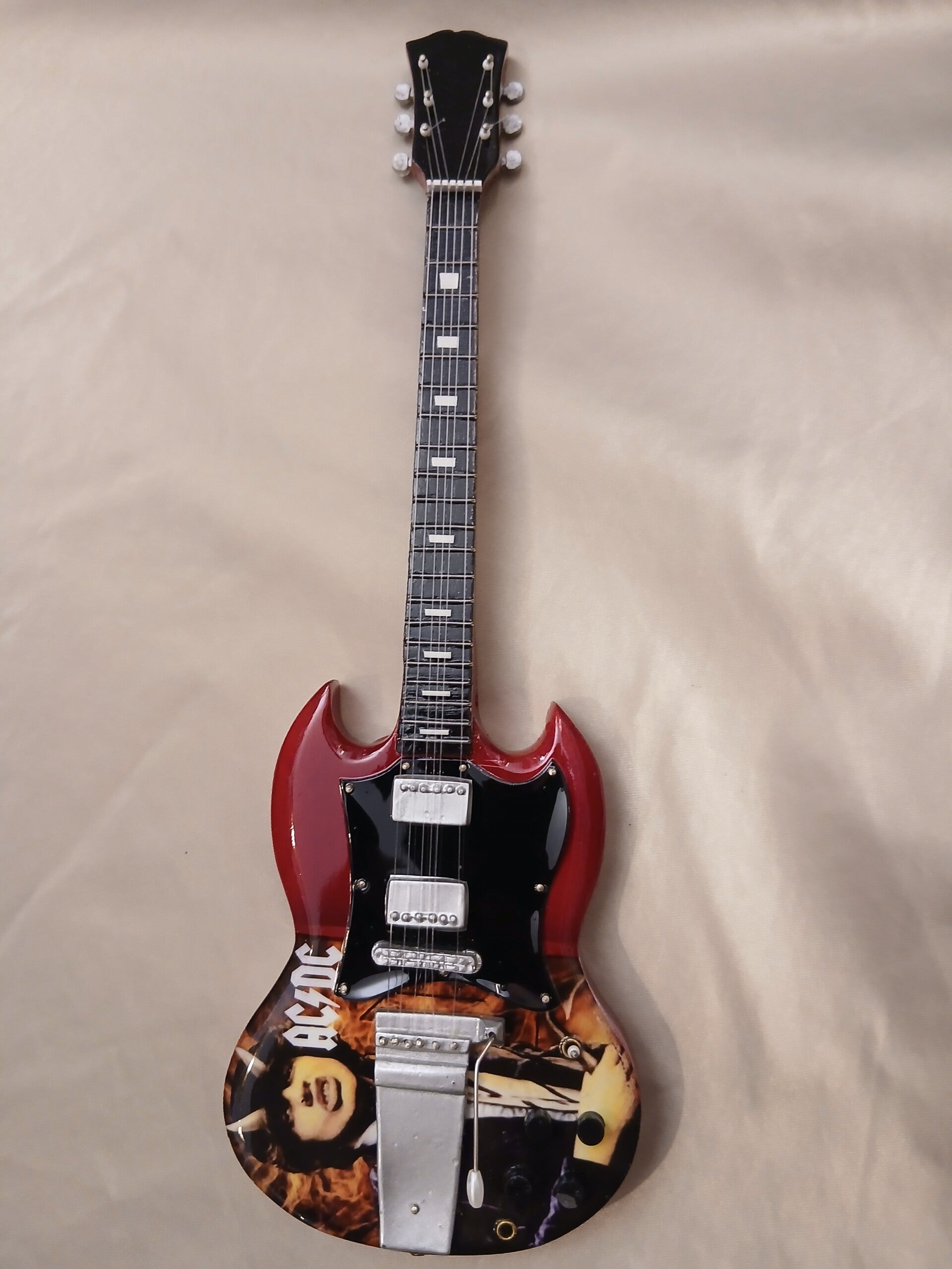 Guitare ACDC bis