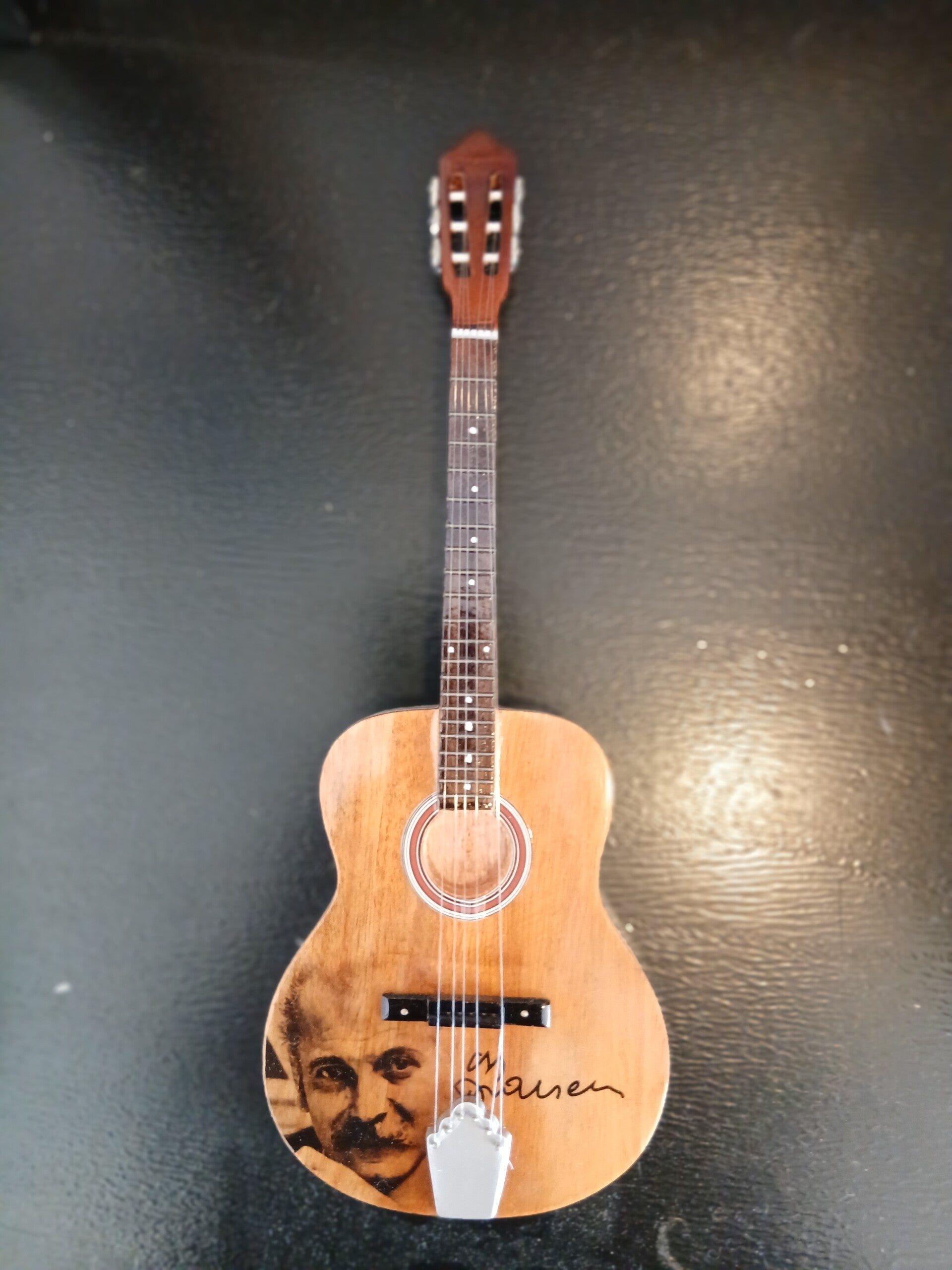 Guitare Georges Brassens