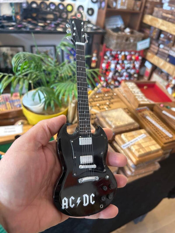 ACDC