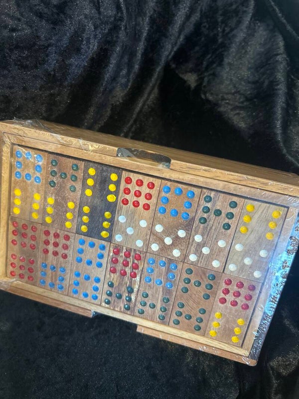 Dominos « double 9 »