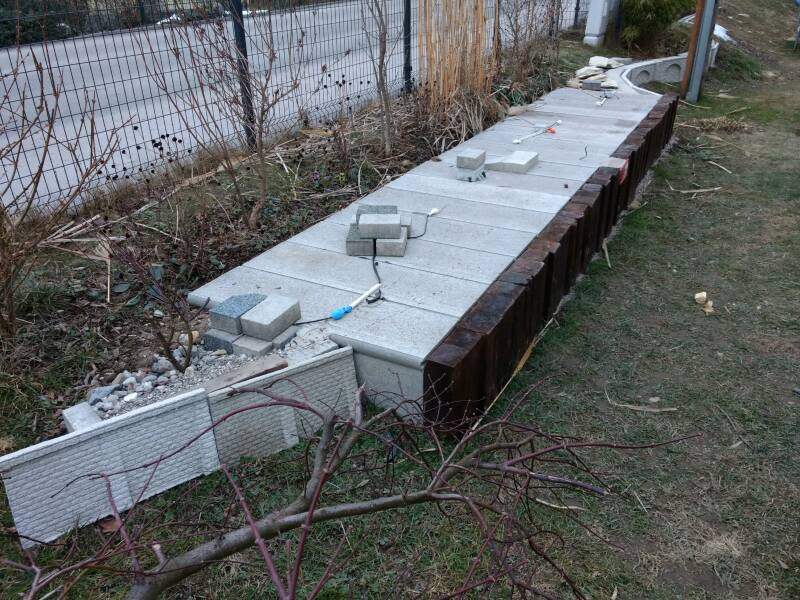 Bahnhofsplattform im Rohbau