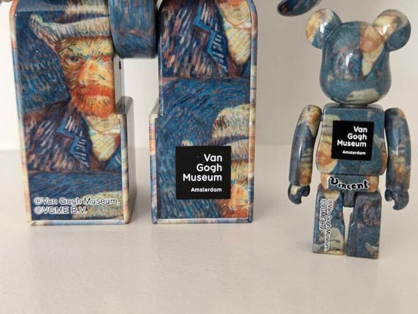Medicom Toy Be@rbrick set 100% & 400% - Self-Portrait with Grey Felt Hat - Van Gogh Museum Amsterdam