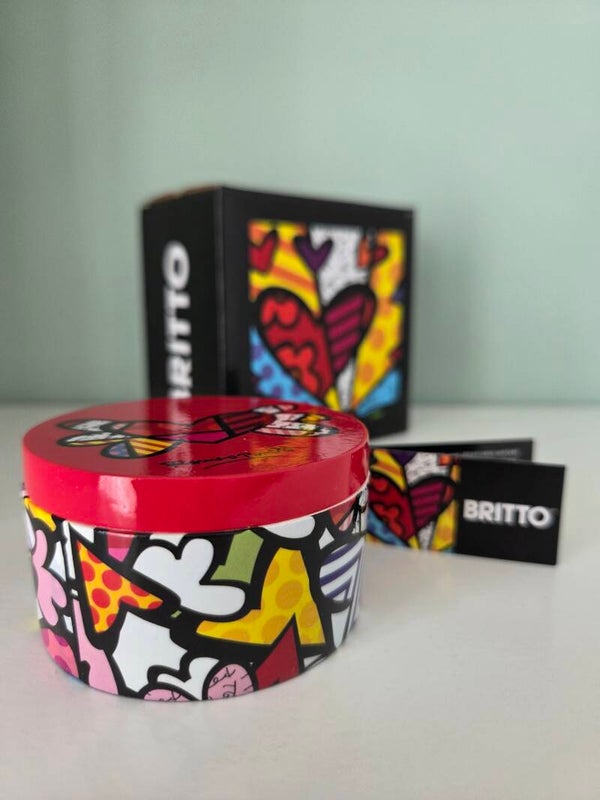 Romero Britto - Tinker box Flying Hearts