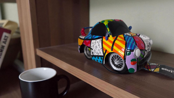 Romero Britto - Sportscar figurine