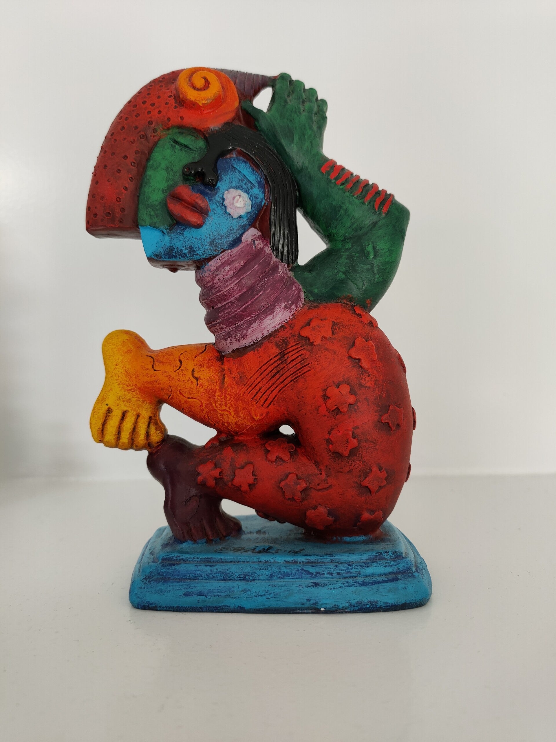 Clemens Briels - Beeld "Leaf from umbrella tree in head" - 2007