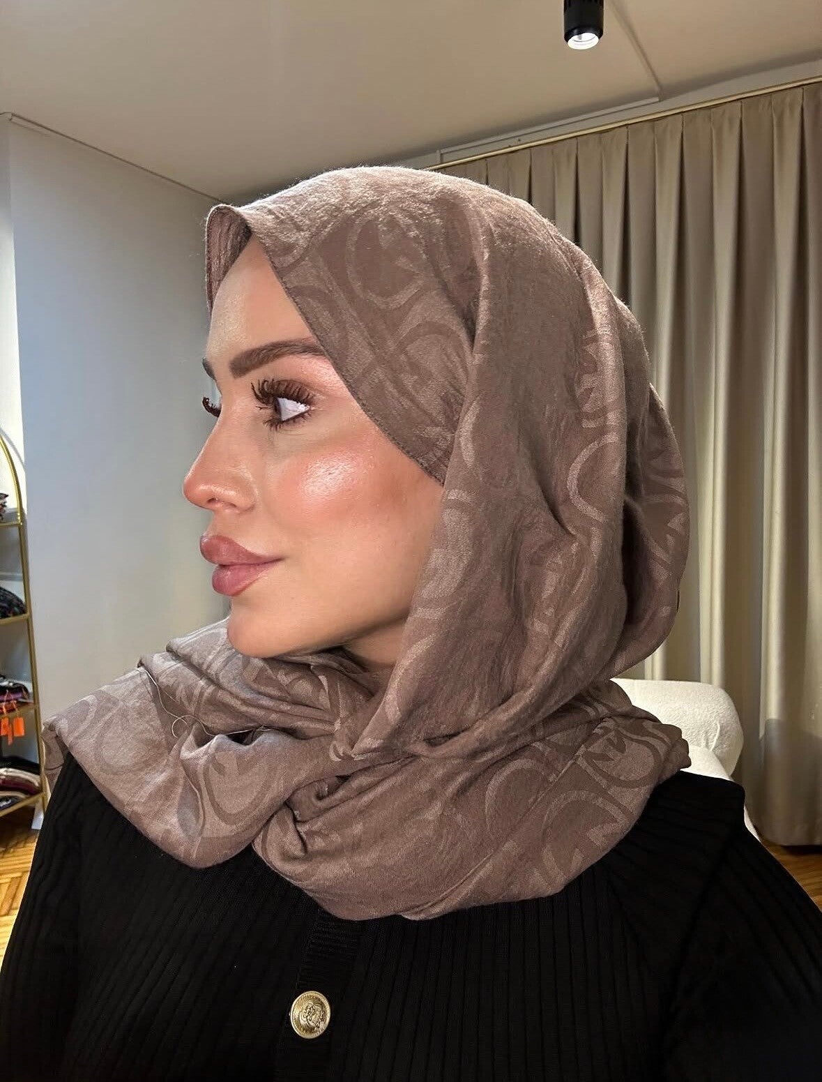 Dubai G Scarf