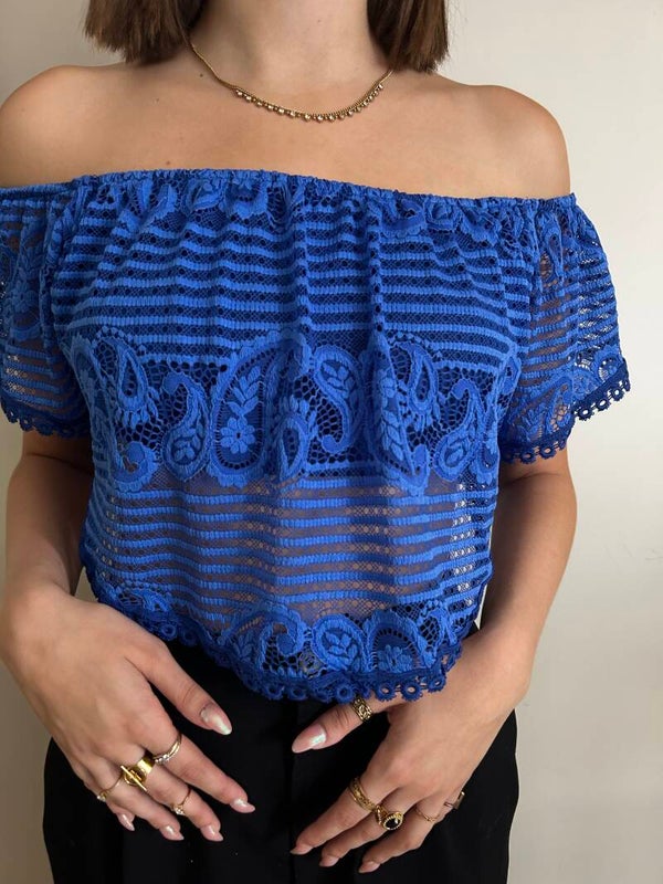 Haut à dentelle bleu