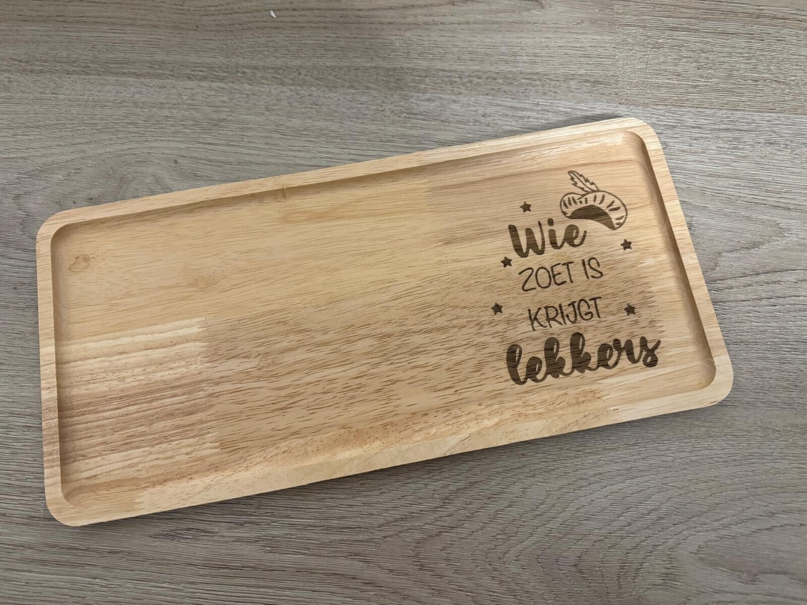 Borrelplankje | Wie zoet is krijgt lekkers