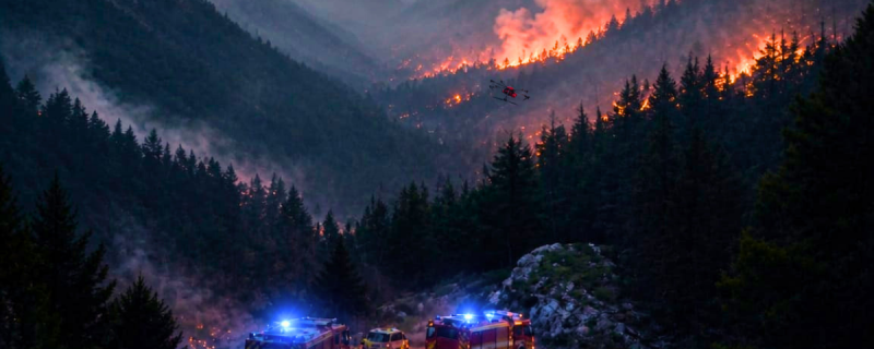 Drone anti-incendie professionnel à huit rotors et charge utile de 100 kg
