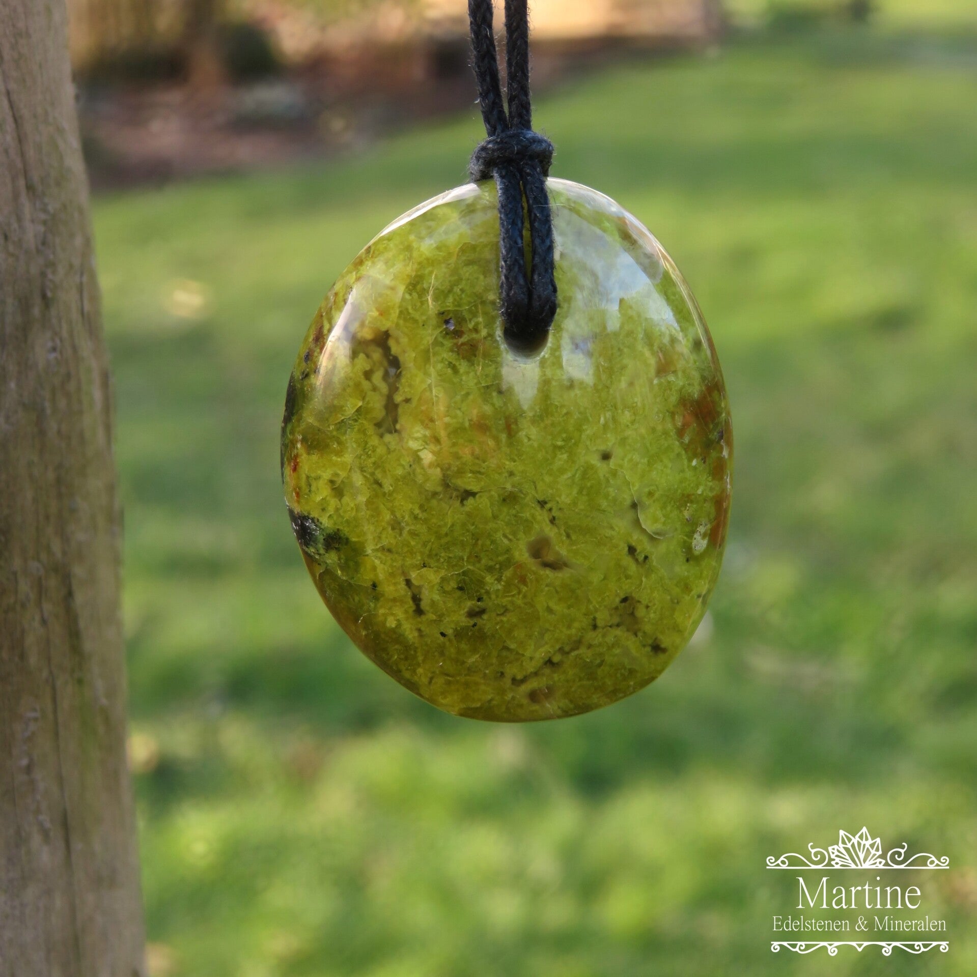 Groene Opaal hanger.