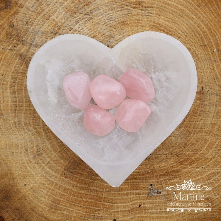 Rozenkwarts trommelsteen