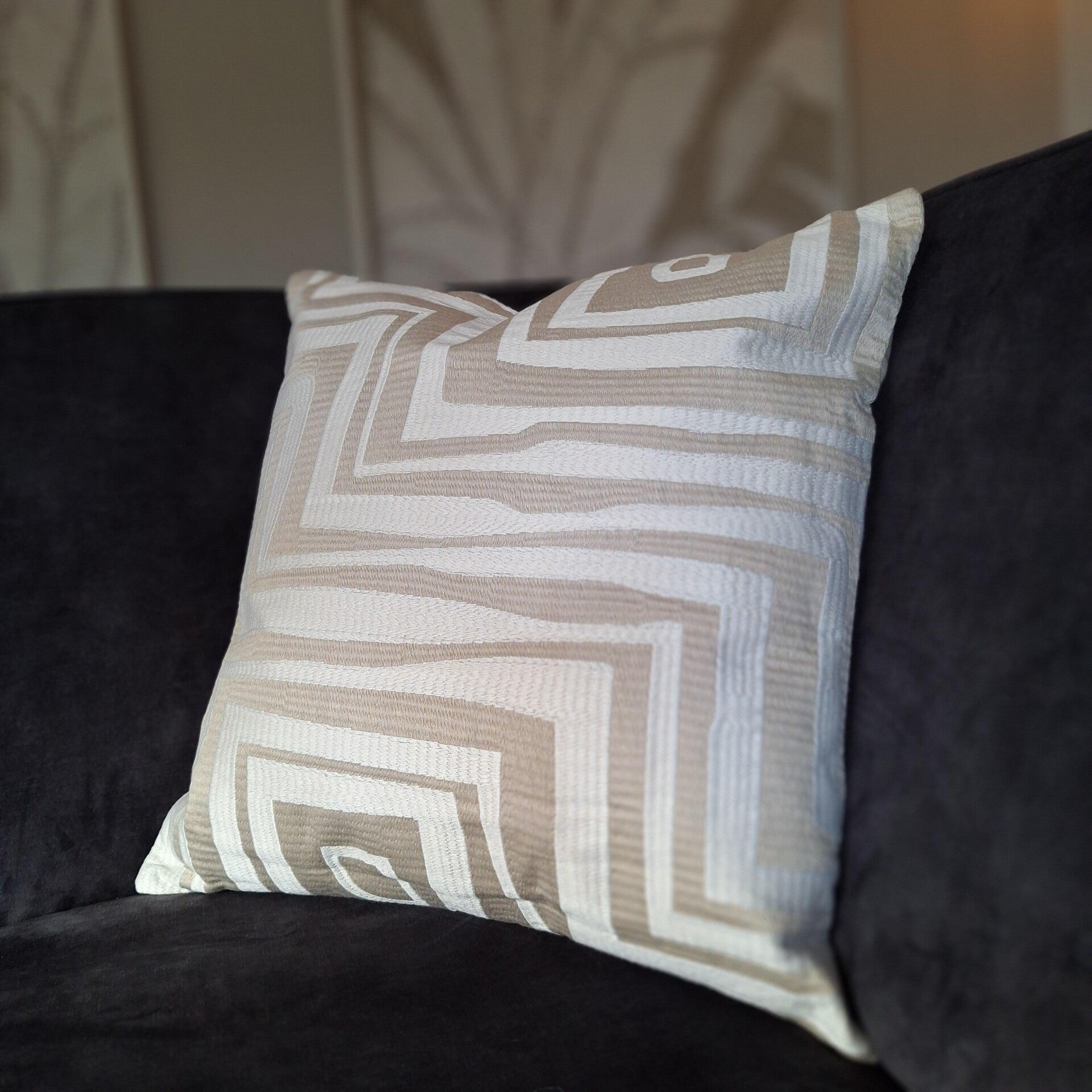 Luxe sierkussen | ivory beige