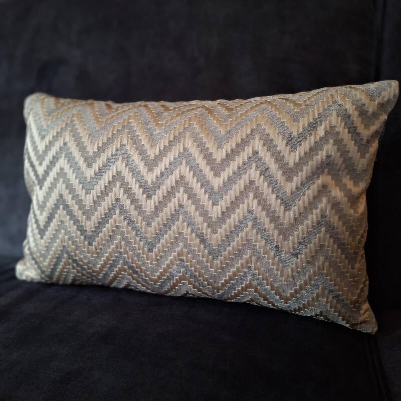 Luxe sierkussen Zig Zag | warm taupe