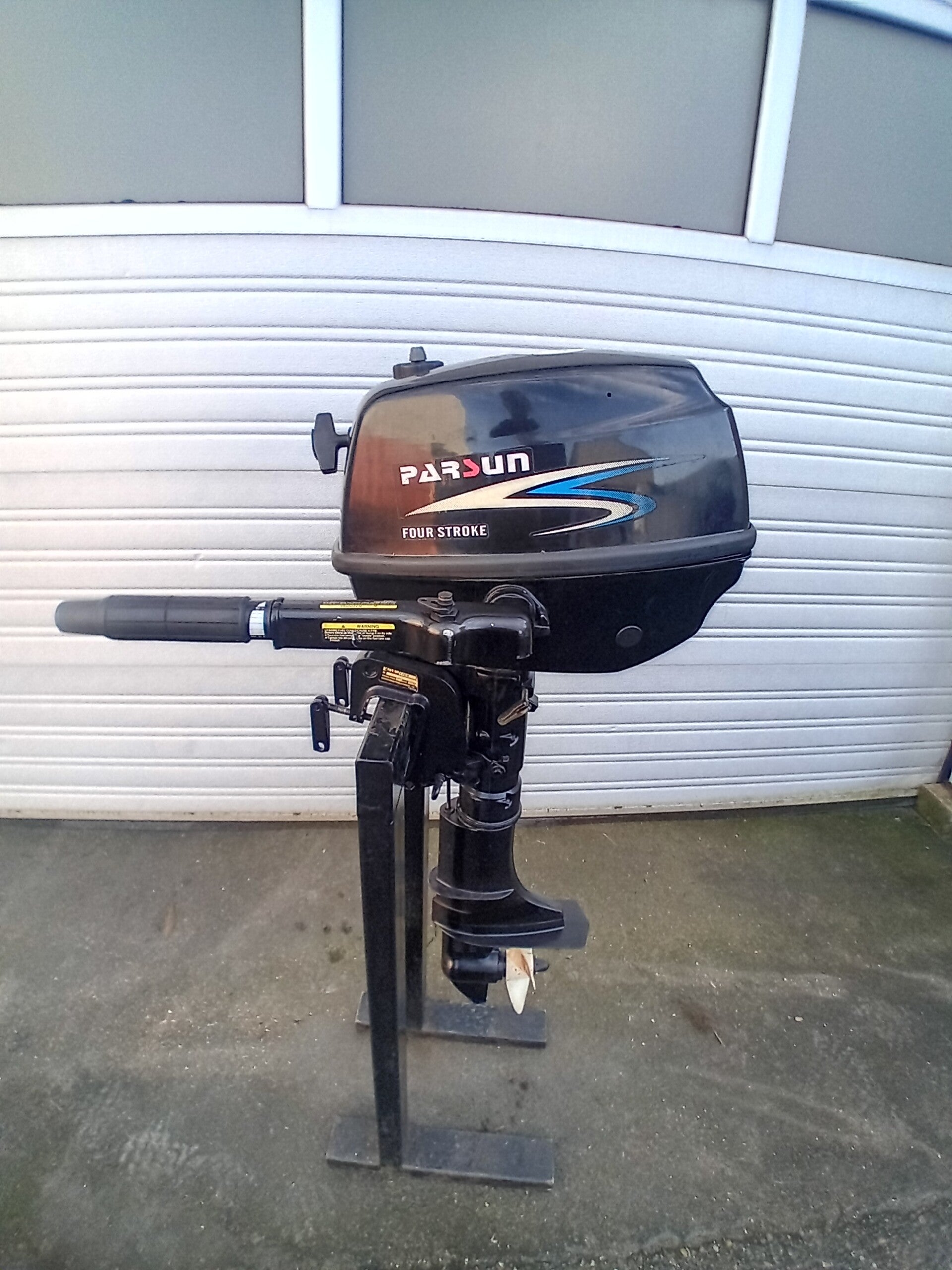 Buitenboordmotor parsun 4 pk 4 takt zo goed als nieuw