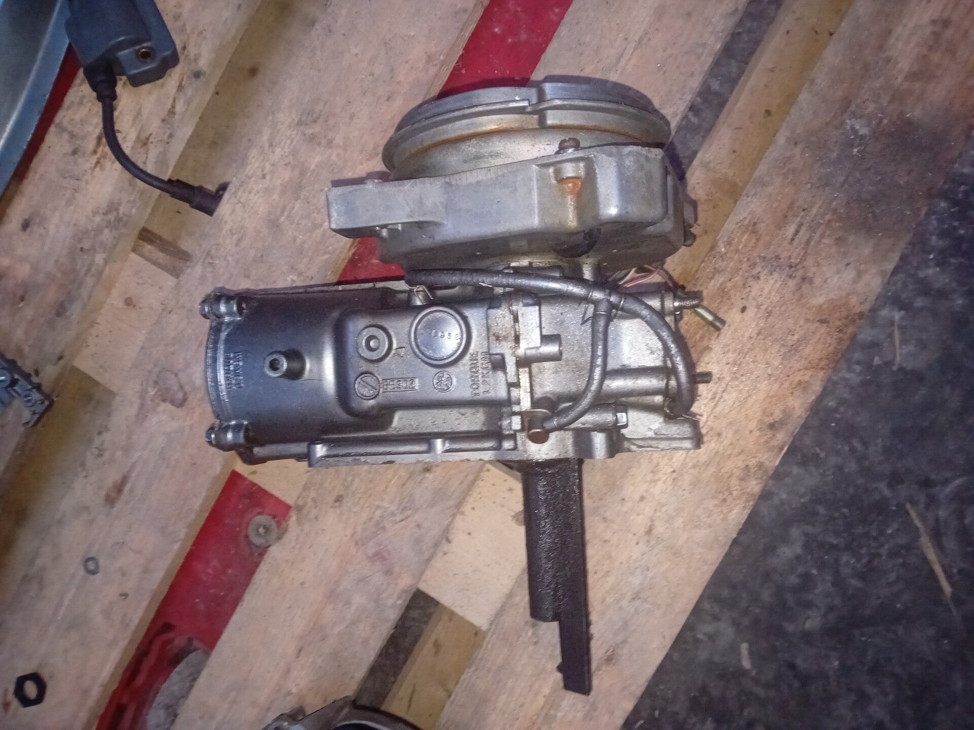 Los motorblok yamaha mariner 4/5 pk 2 takt kleur van marinermet vliegwiel en stator