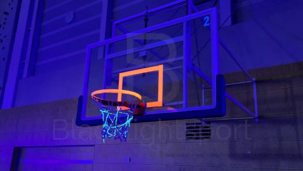 Blacklight basketbal