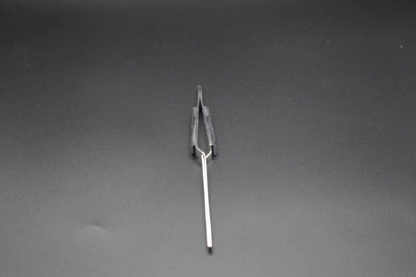 Tweezers