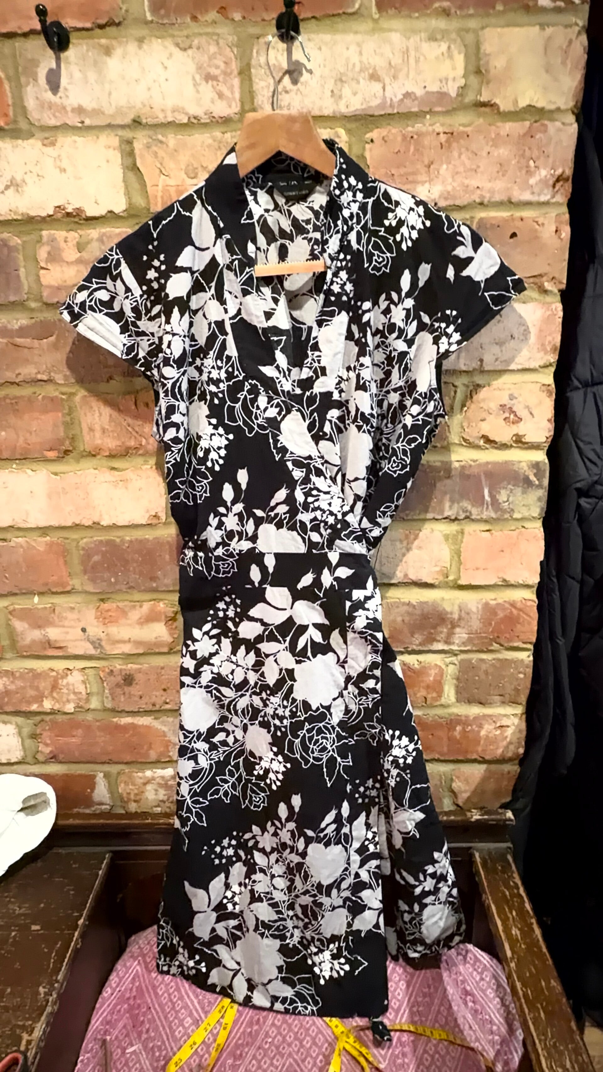 Florence + Fred Black & White Floral Midi Dress – UK 14
