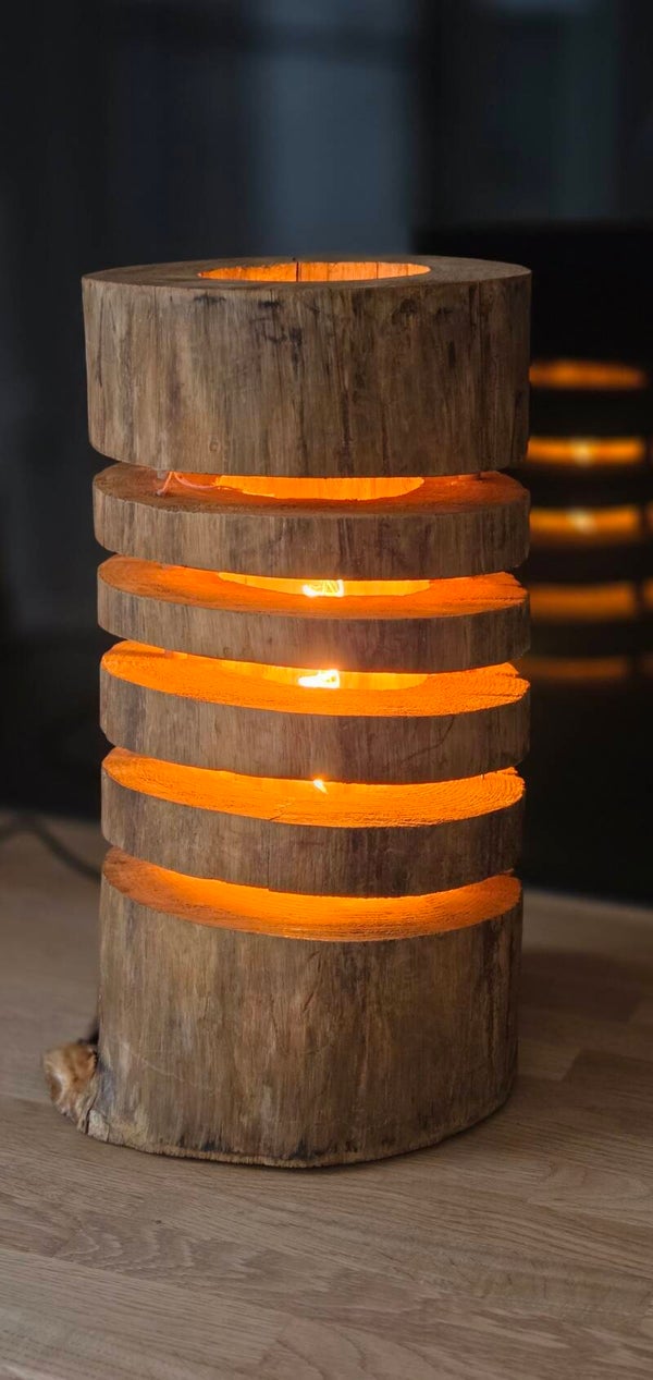 Unieke houten lamp 1