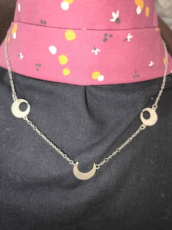 Collier en argent et ses trois Lunes