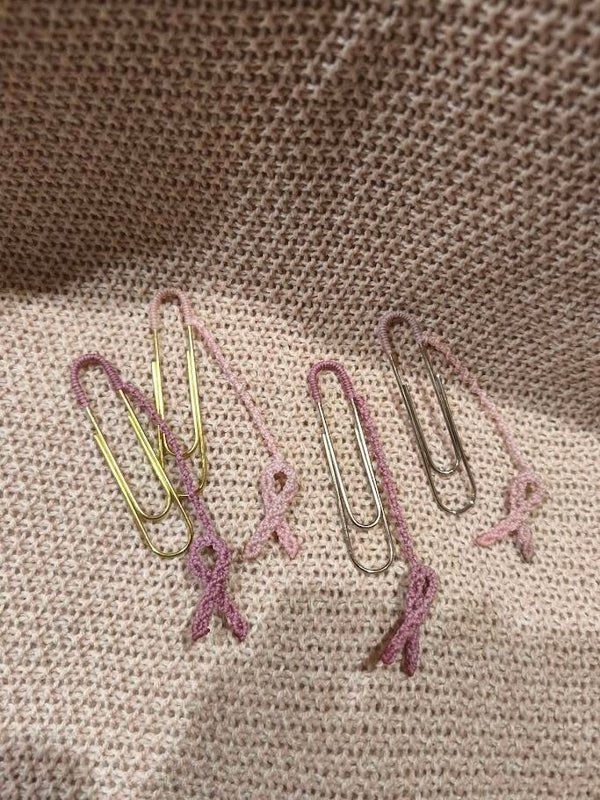 Marque page trombone macrame et ruban