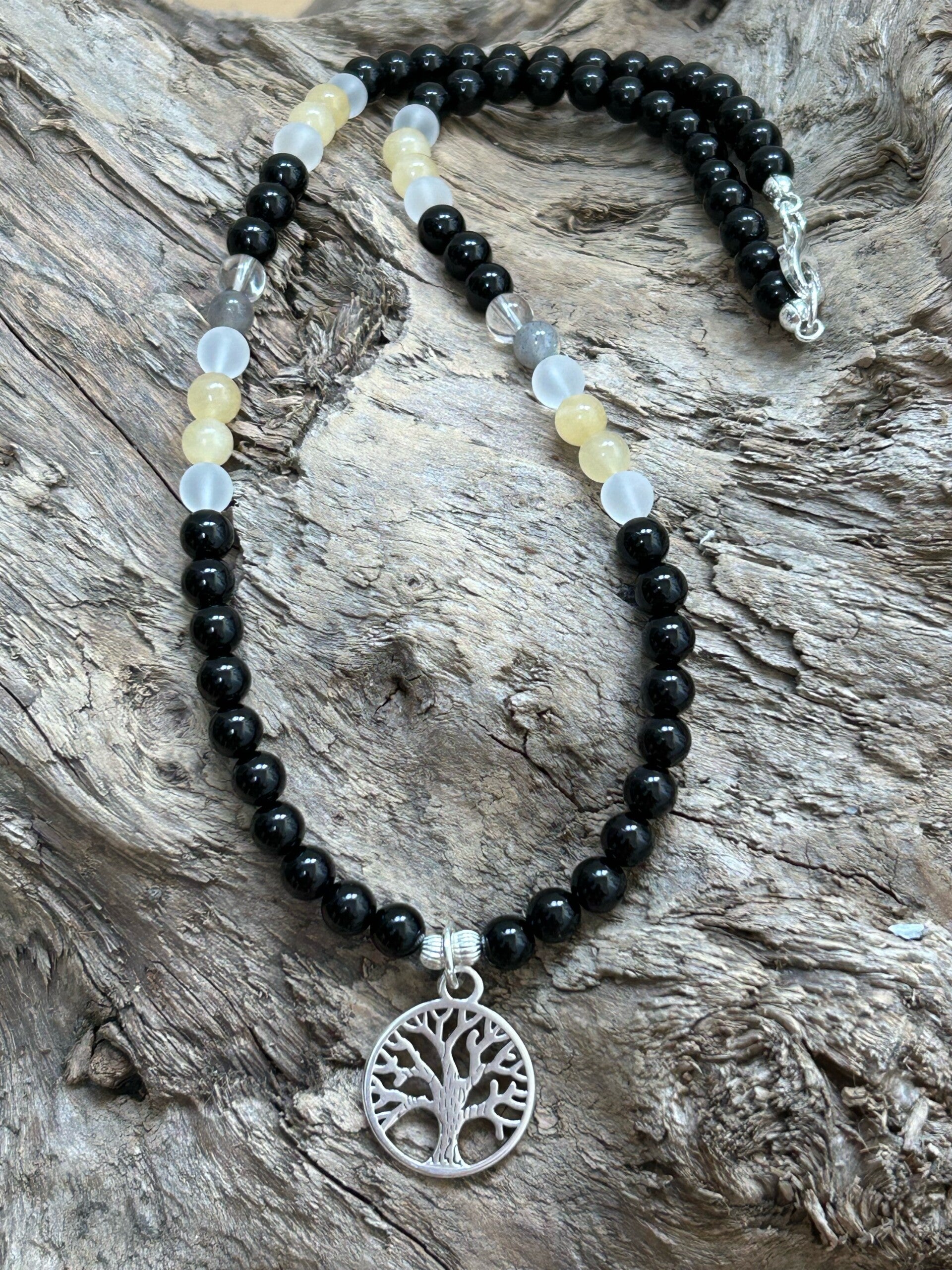 Halskette - die Stärkende (H172)