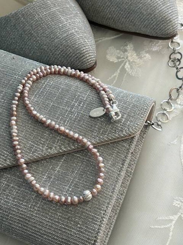 Halskette "Braut-Schmuck" - Süsswasserperle flieder 4mm (H631)