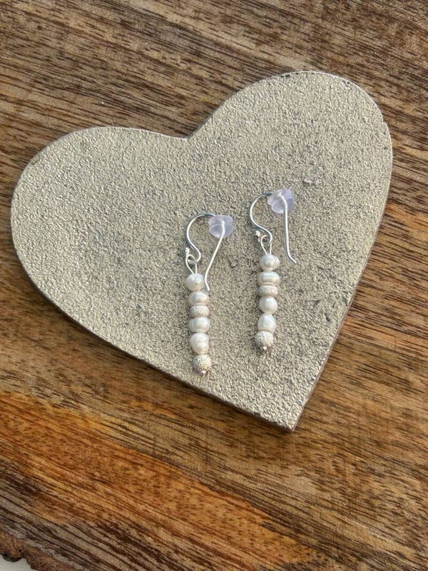 Ohrringe "Braut-Schmuck" - Süsswasserperle weiss 4mm (O583)
