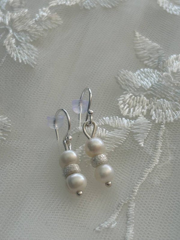 Ohrringe "Braut-Schmuck" - Süsswasserperle weiss 6mm (O584)