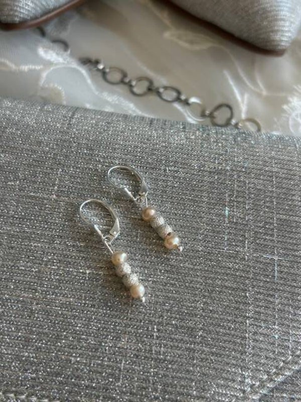 Ohrringe "Braut-Schmuck" - Süsswasserperle lachs 4mm (O585)