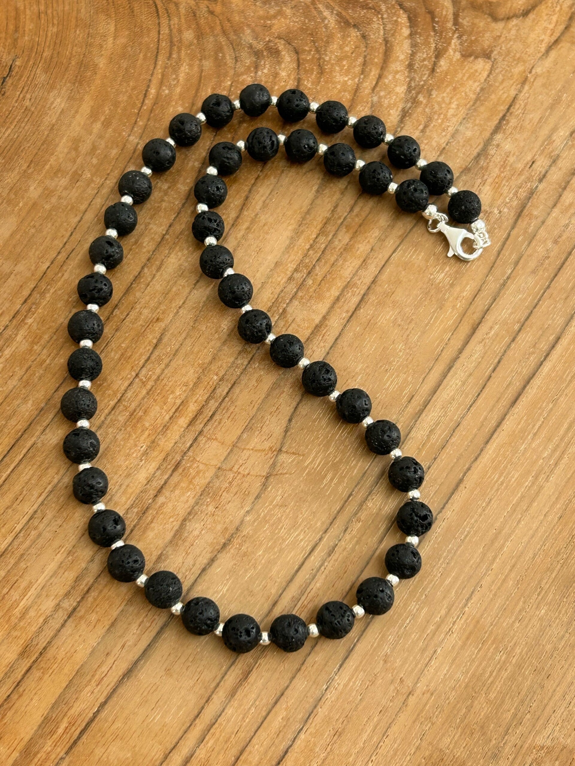 Halskette - die Erdende (H196)