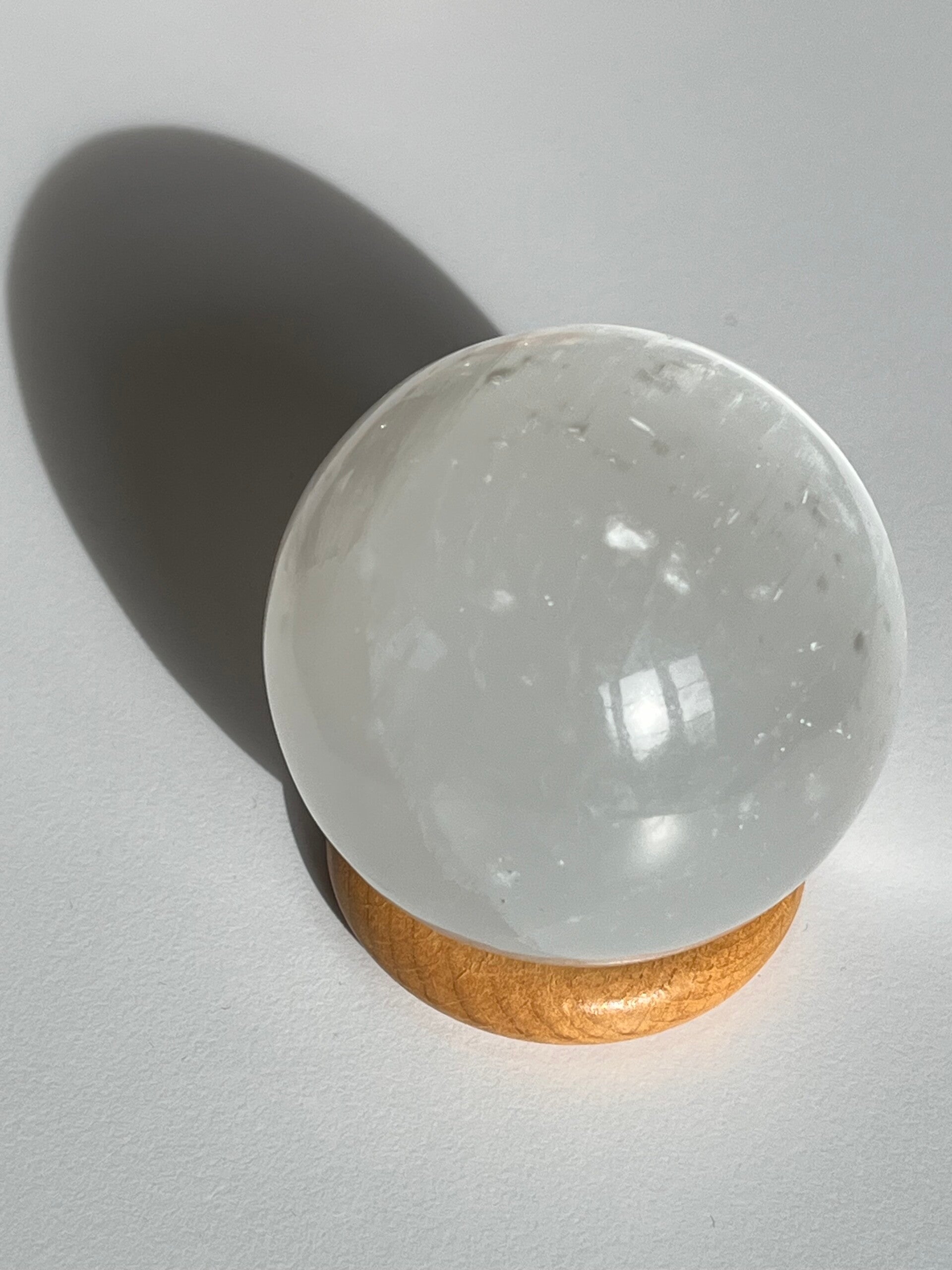 Stein-Kugel - Selenit (D035)