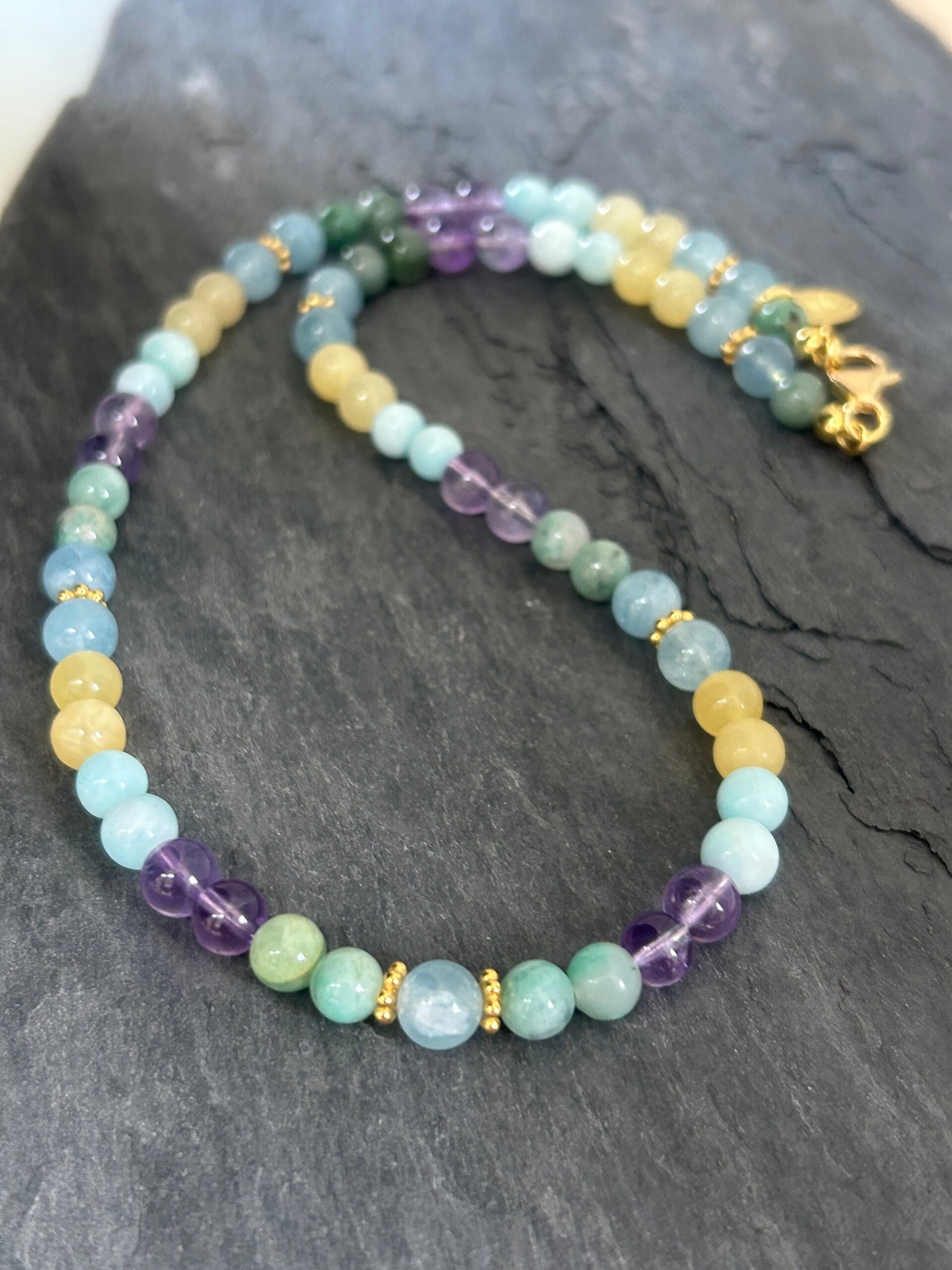 Halskette - die Fröhliche (H476)