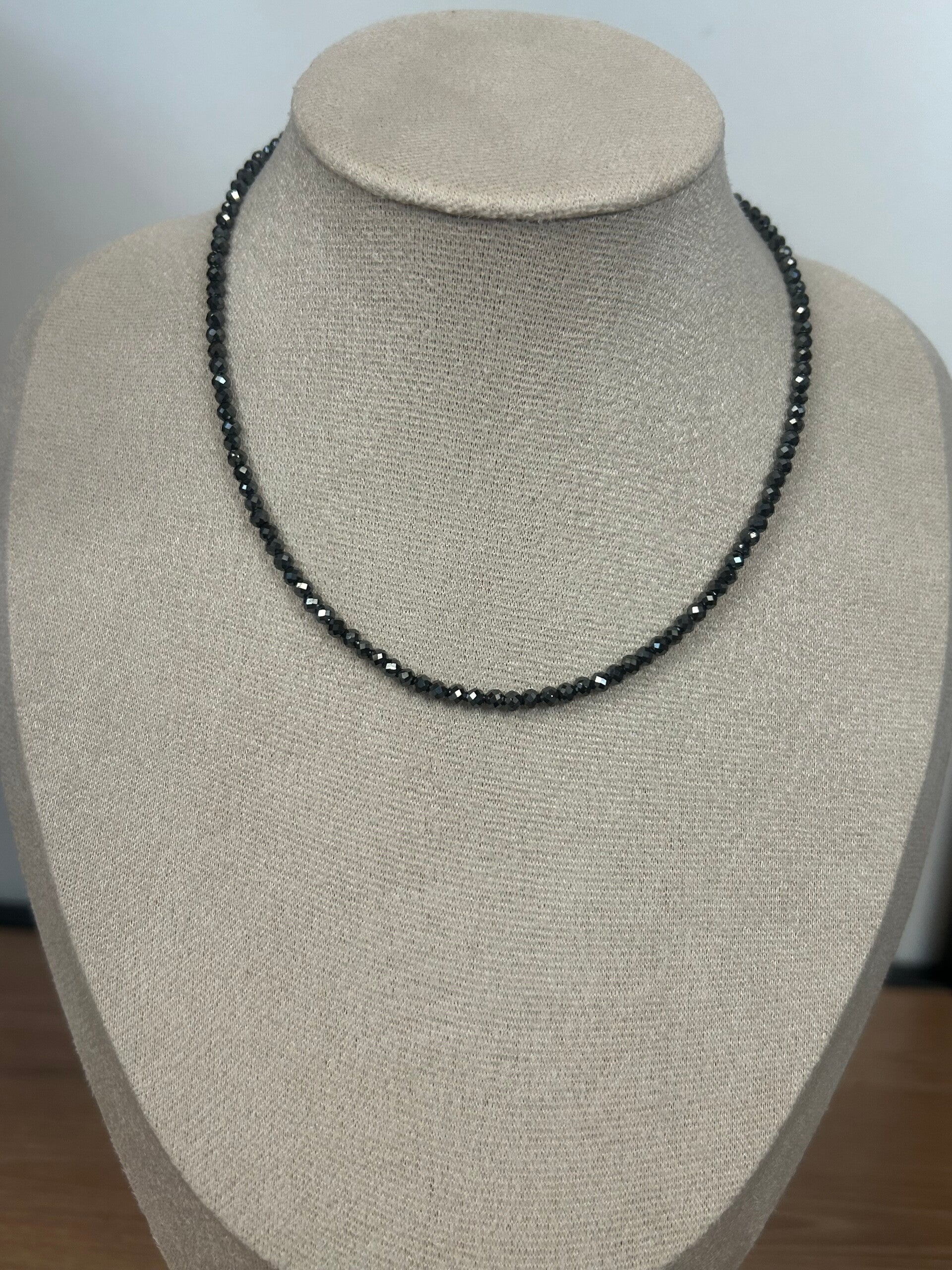 Halskette - Hämatit (H542)