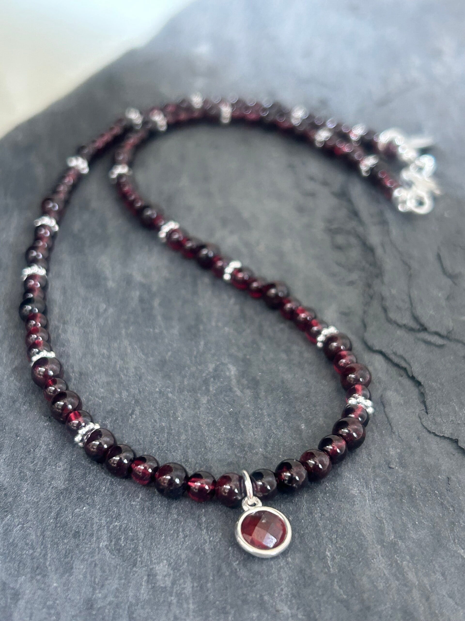 Halskette - Granat (H472)