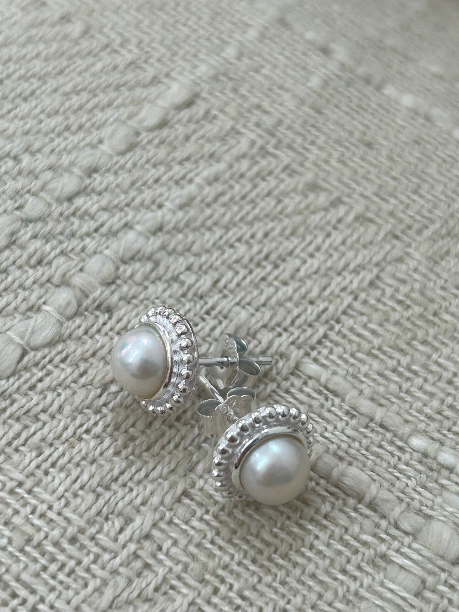 Ohrstecker - Süsswasserperle (O490)