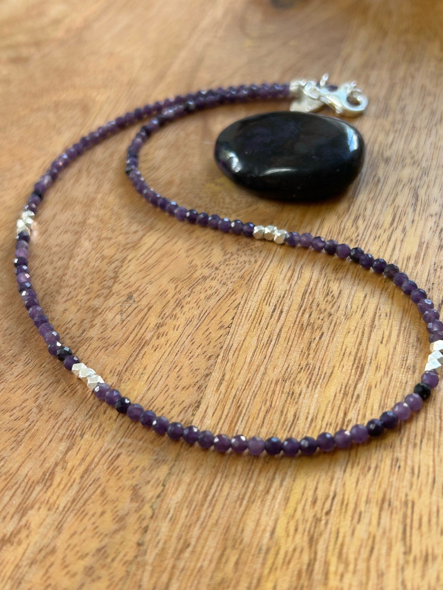 Halskette - Sugilith (H383)