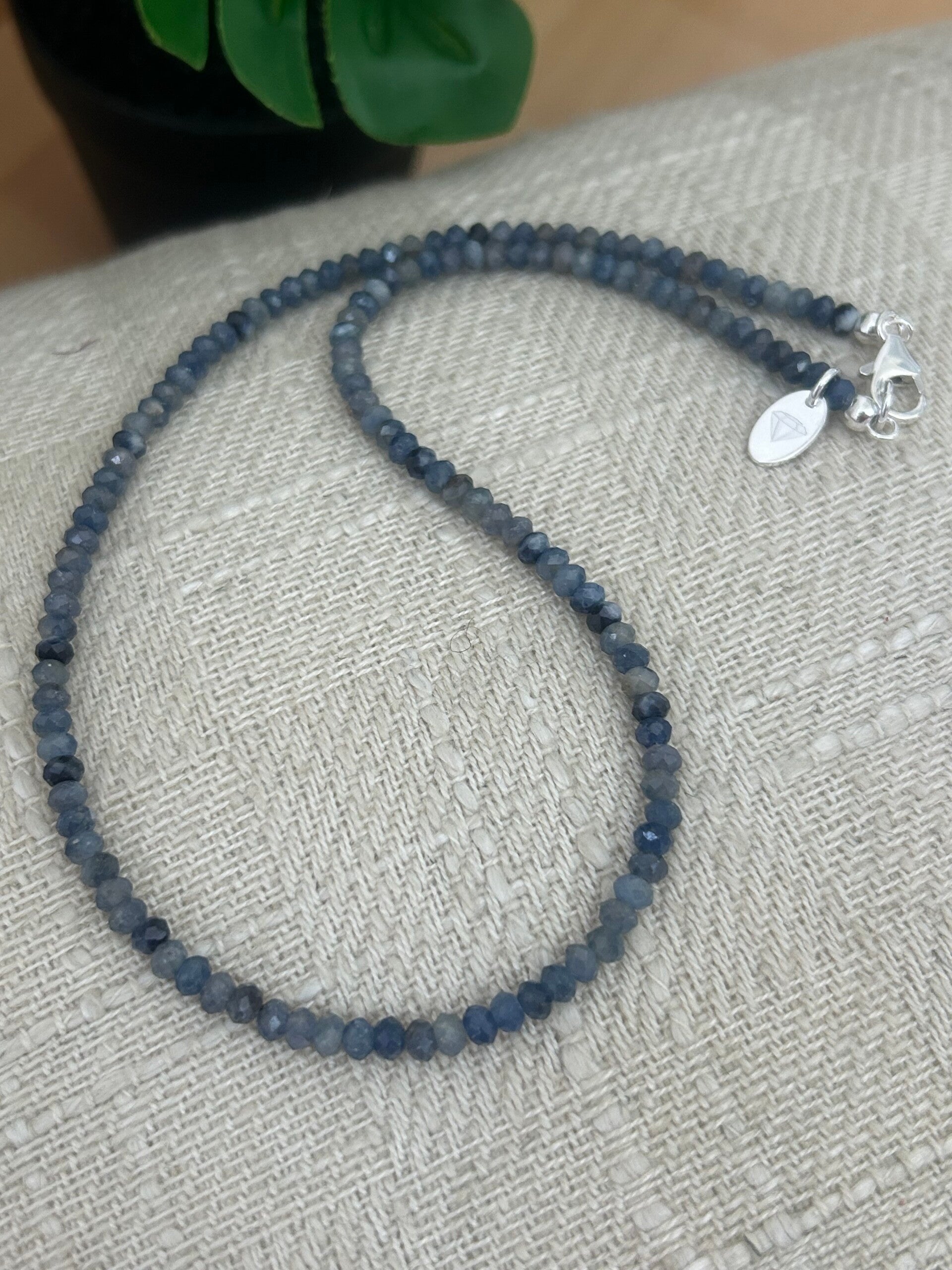 Halskette - Saphir blau (H518)