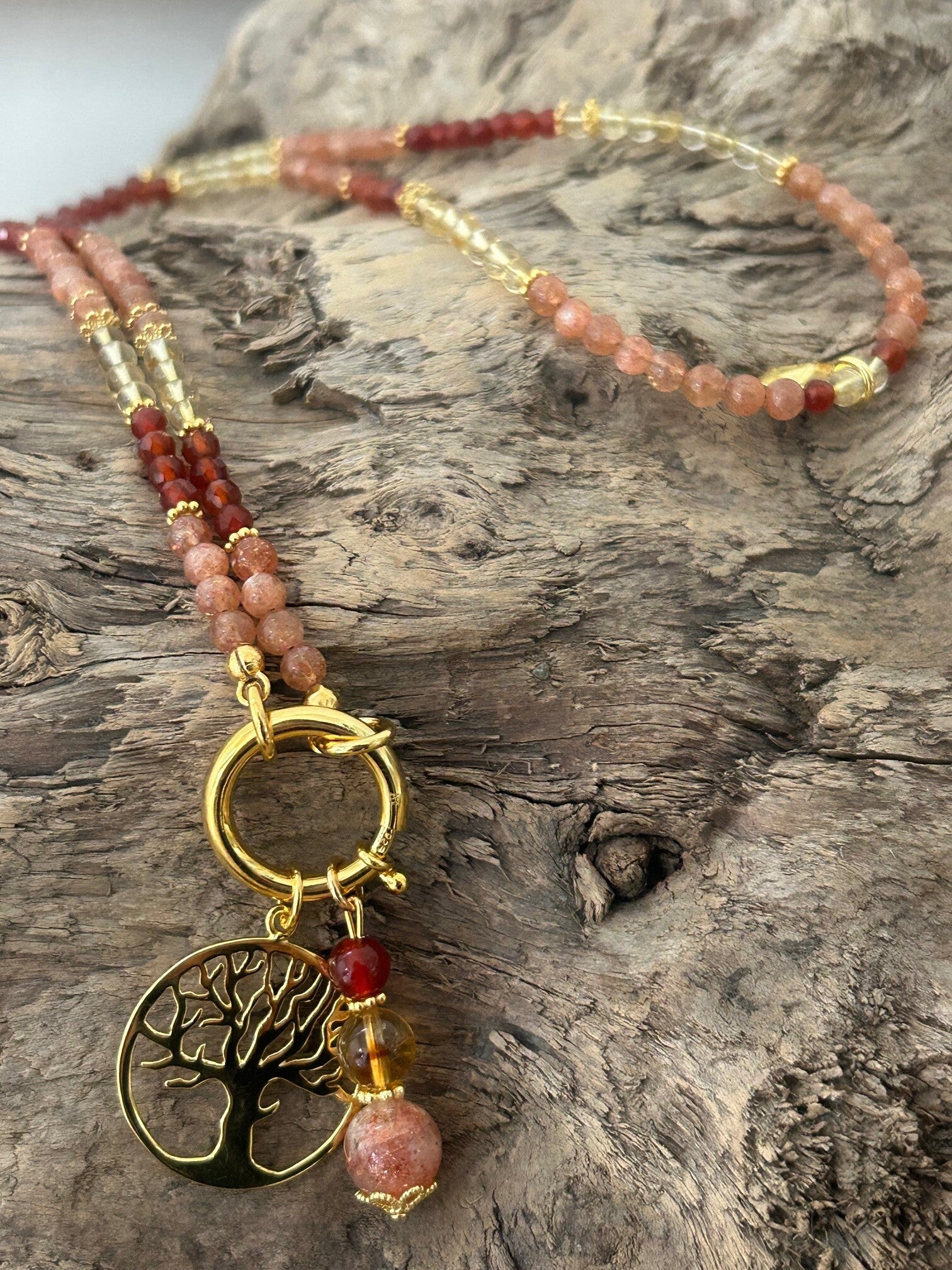 Halskette - die Sonnengöttin (H453)