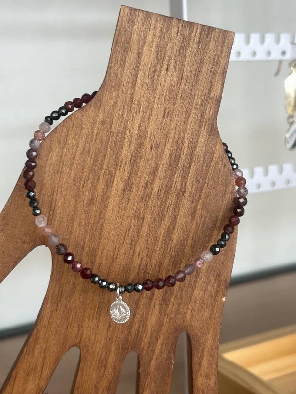 Armband - Hämatit & Spinell (A840)