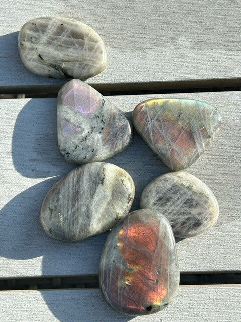 Labradorit (violett) AA-Qualität