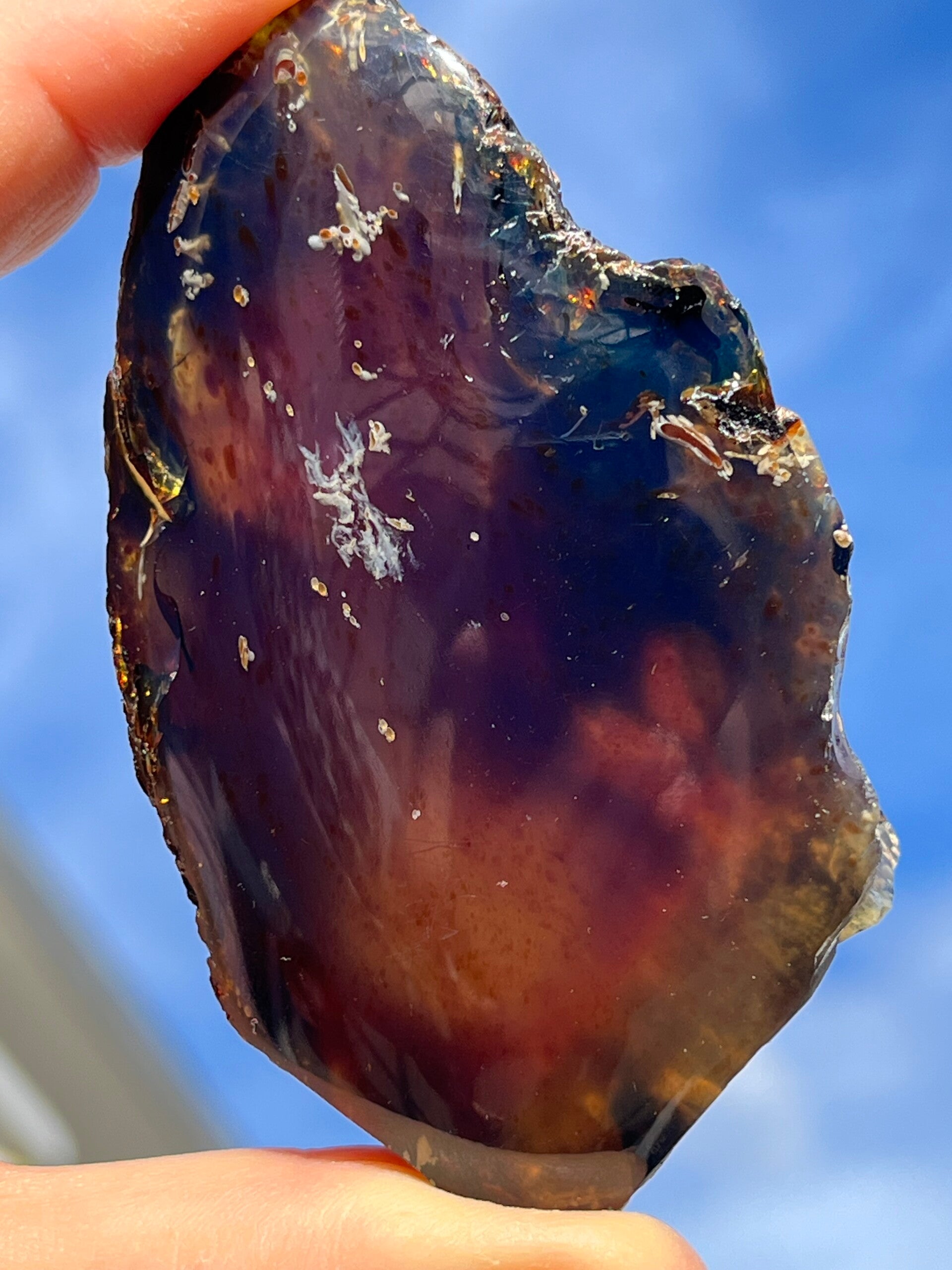 Blauer Bernstein aus Indonesien (D020)