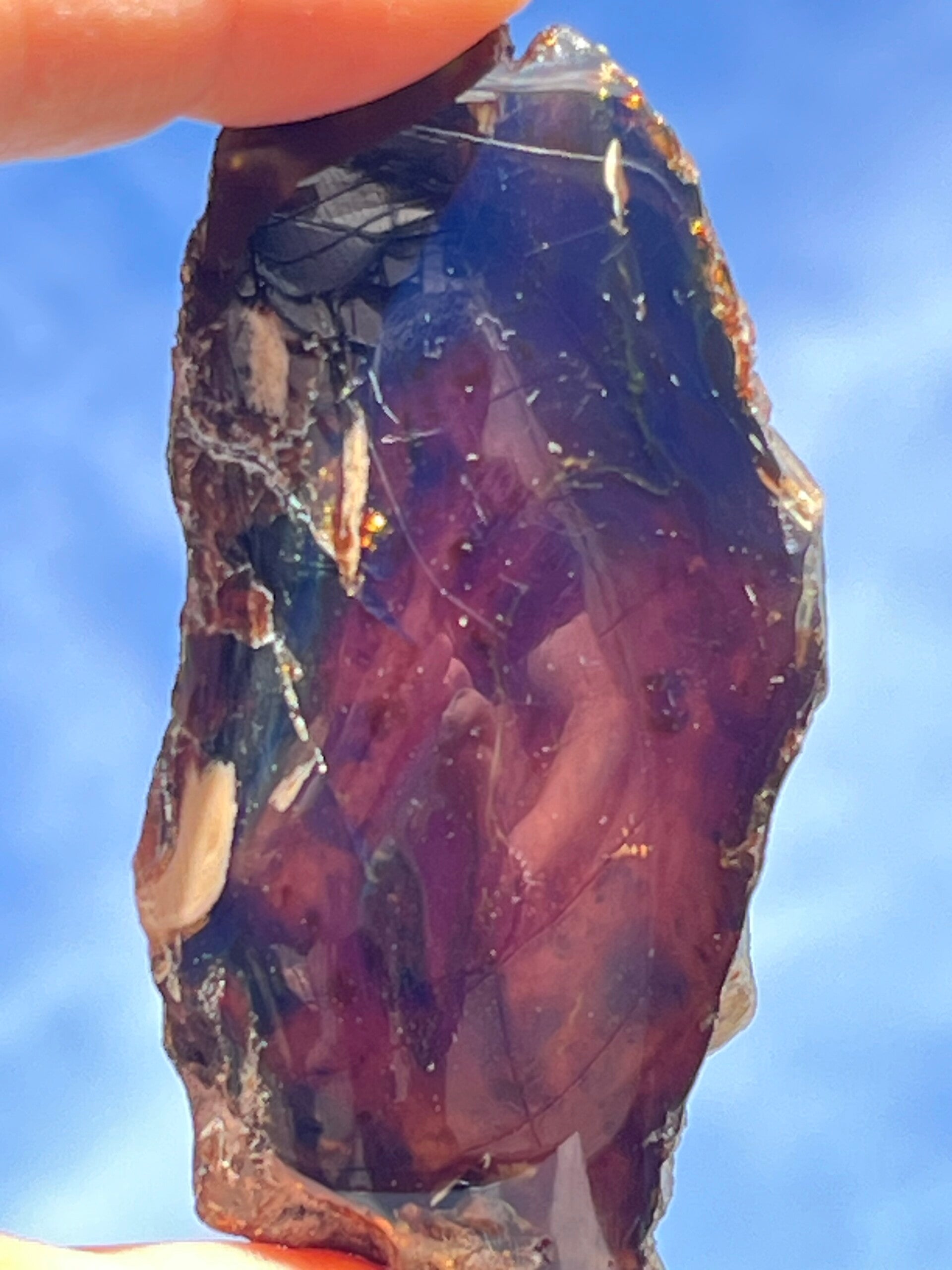 Blauer Bernstein aus Indonesien (D021)