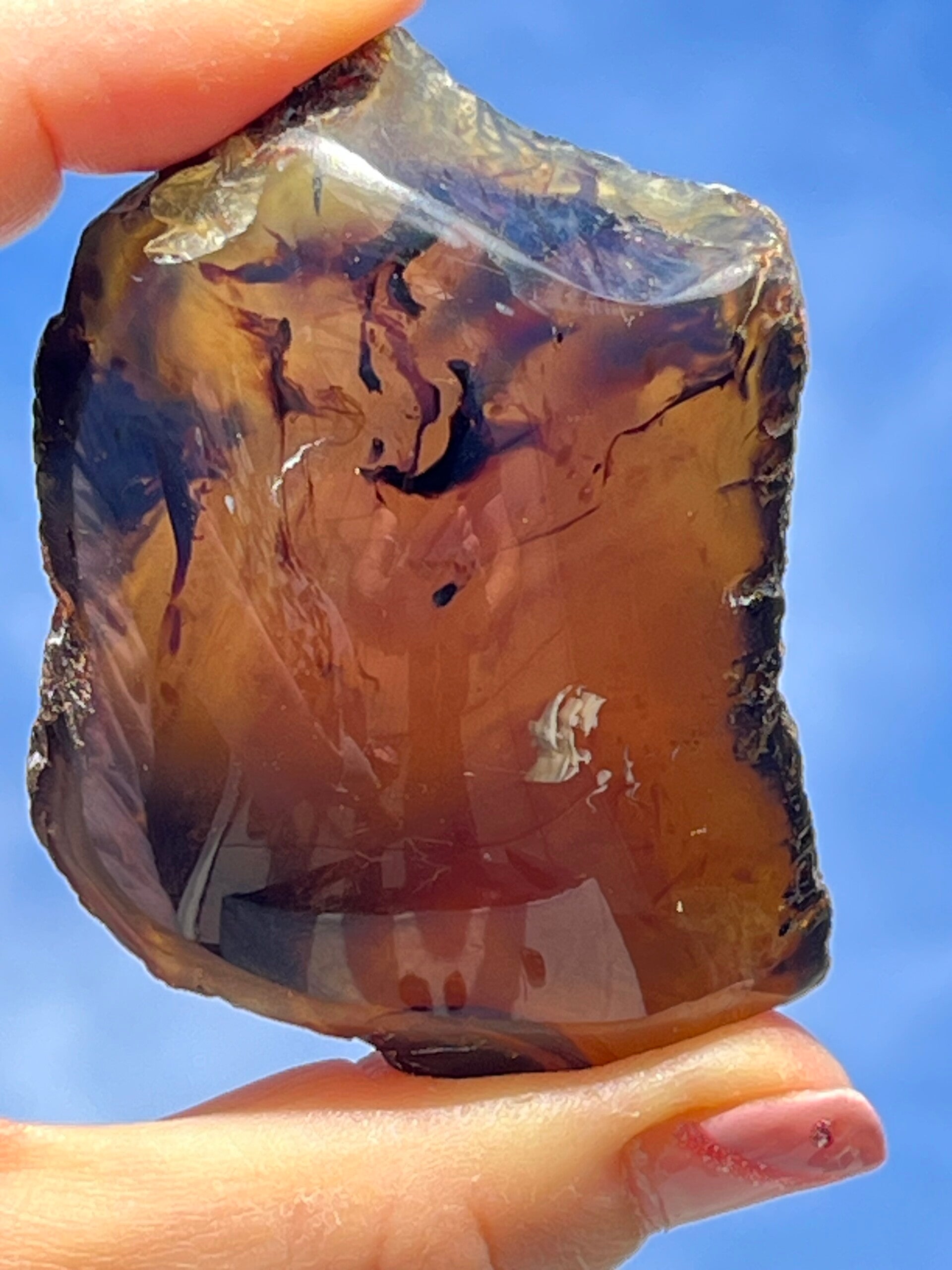 Blauer Bernstein aus Indonesien (D022)