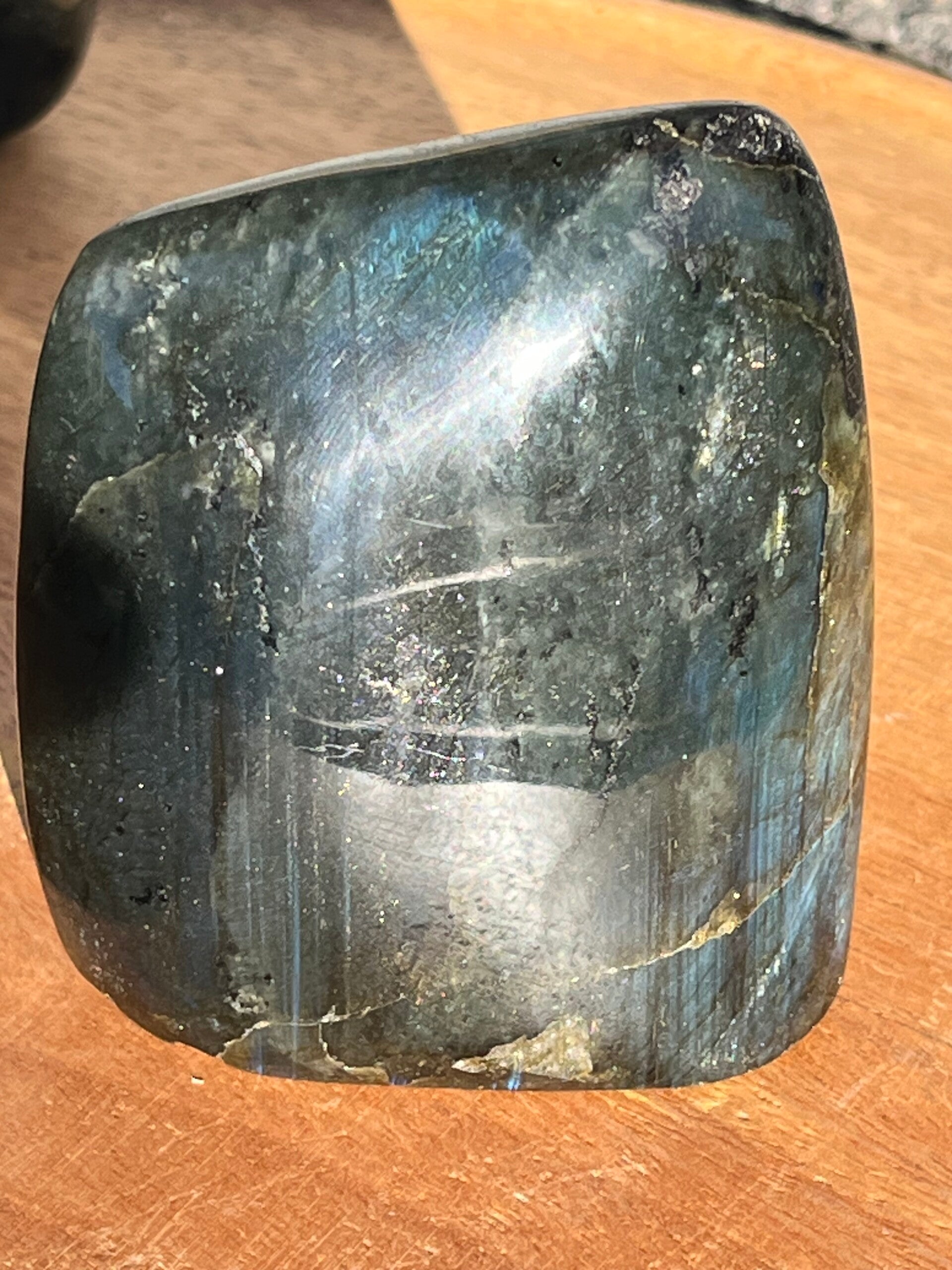 Labradorit geschliffen (Z069)