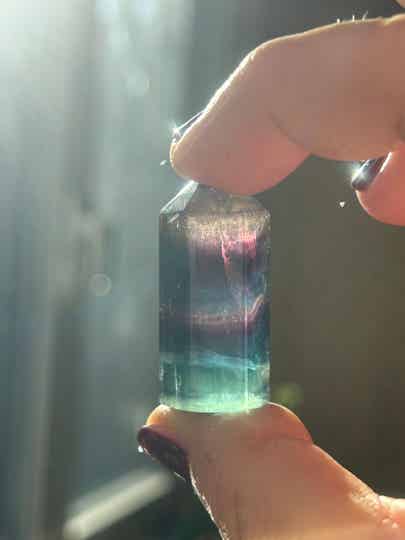 Fluorit Regenbogen - Steinspitze (Z058)
